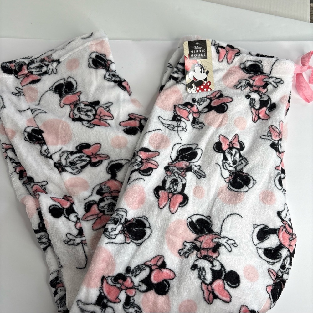 Disney Women’s Minnie Mouse Plush Lounge Sleepwear Size Medium NWT Pink White